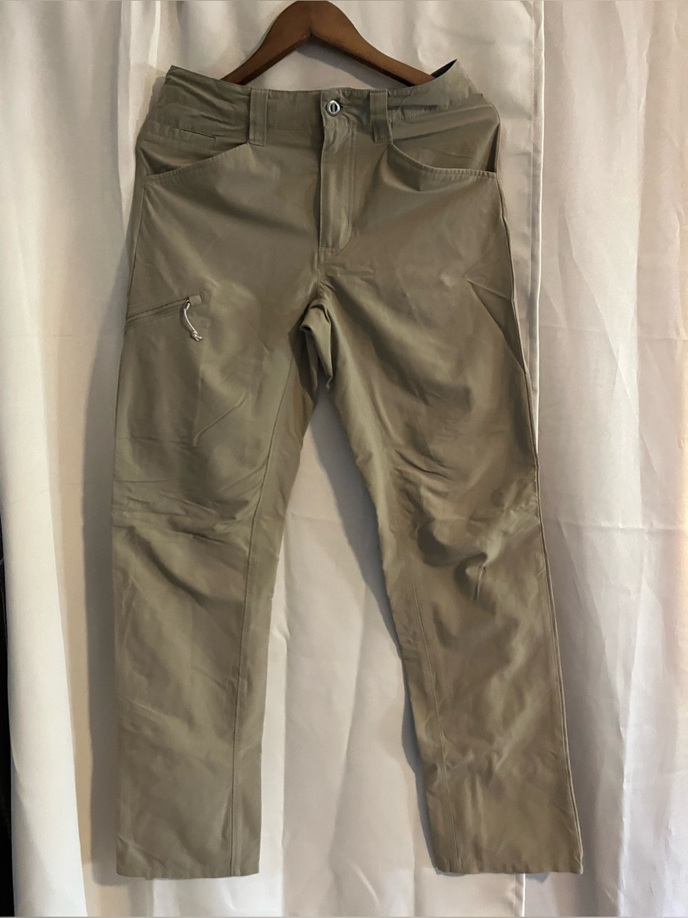 Patagonia Men's Cargo Pants in Khaki